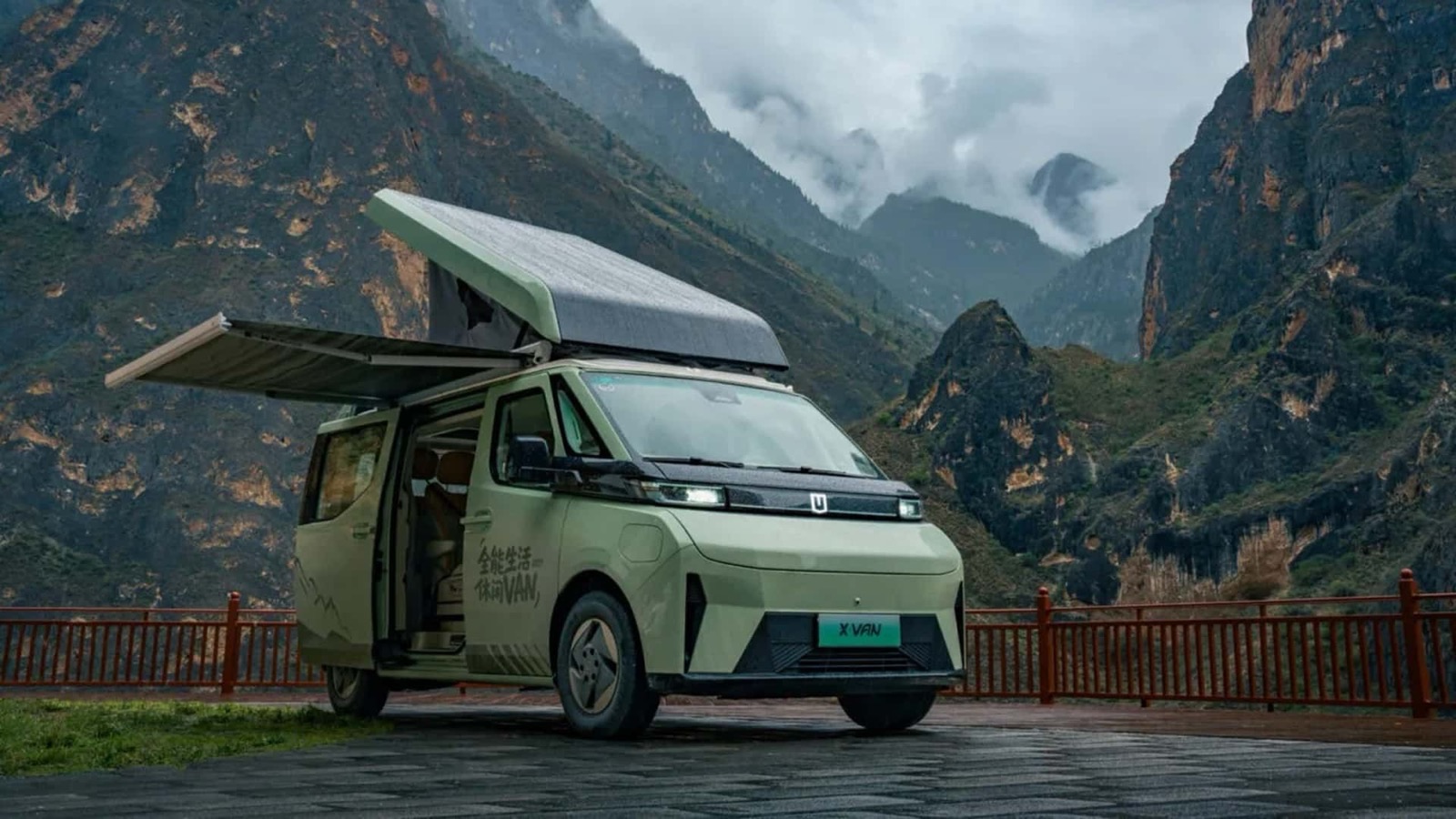 Farizon X-Van, furgoneta camper eléctrica con techo desplegable